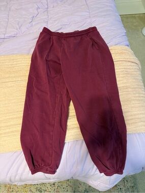 Old Navy Maroon Women's Cropped Sweatpants